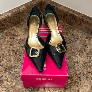 BCBG NAVY HEELS